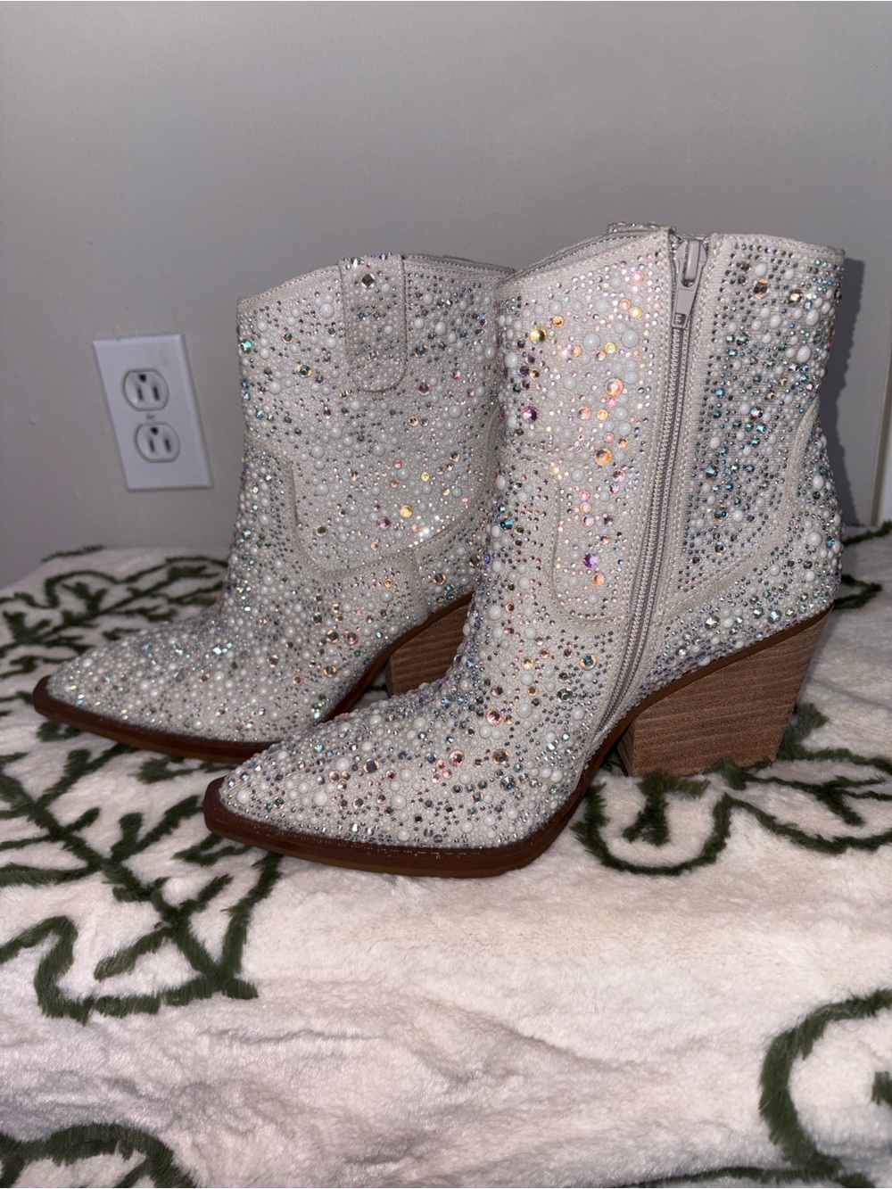 Very G Kady Pearl White Embellished Crystal Western Ankle Boots